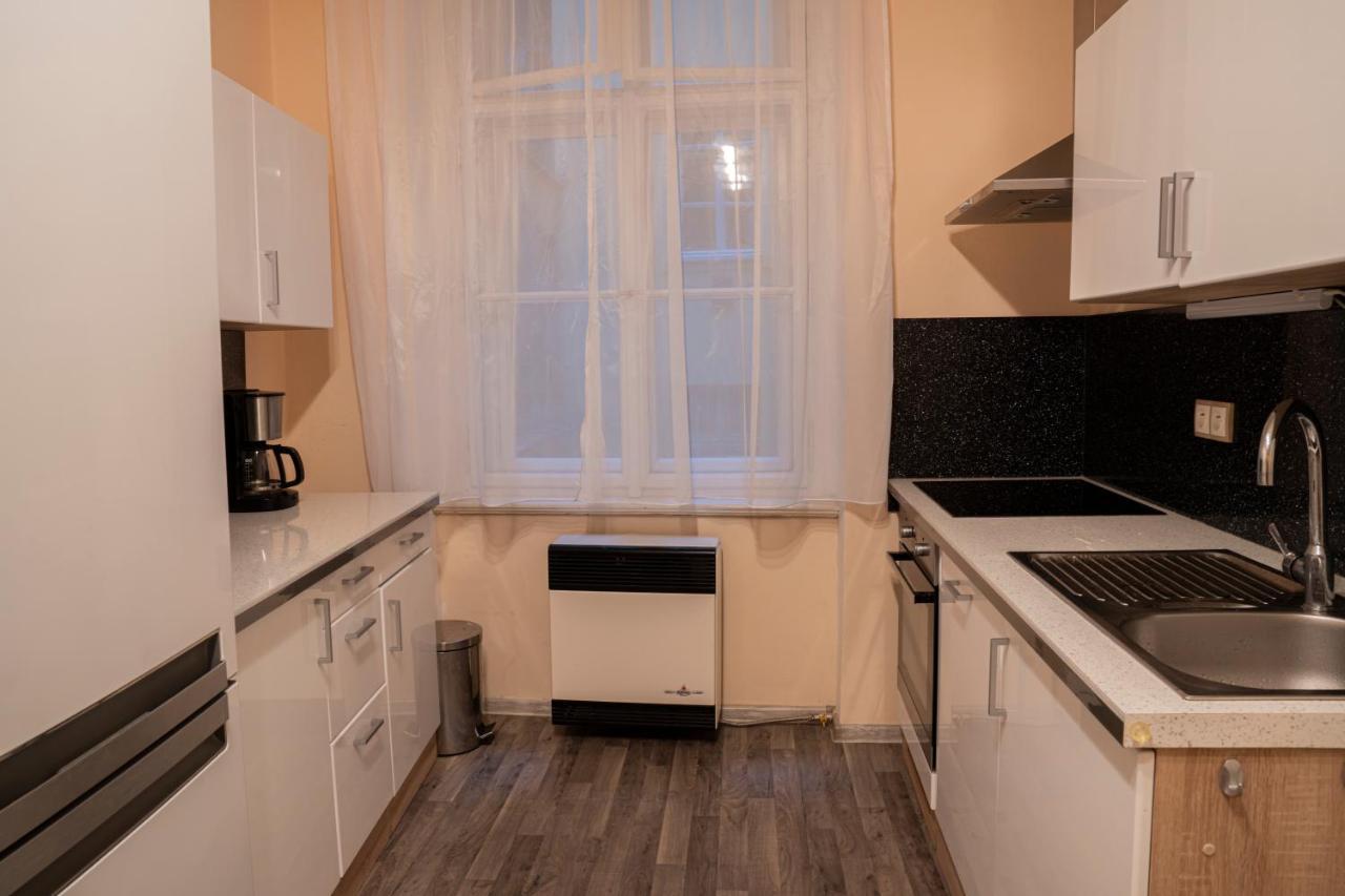 Helen Homestay Vaclavske Namesti Prague Exterior photo