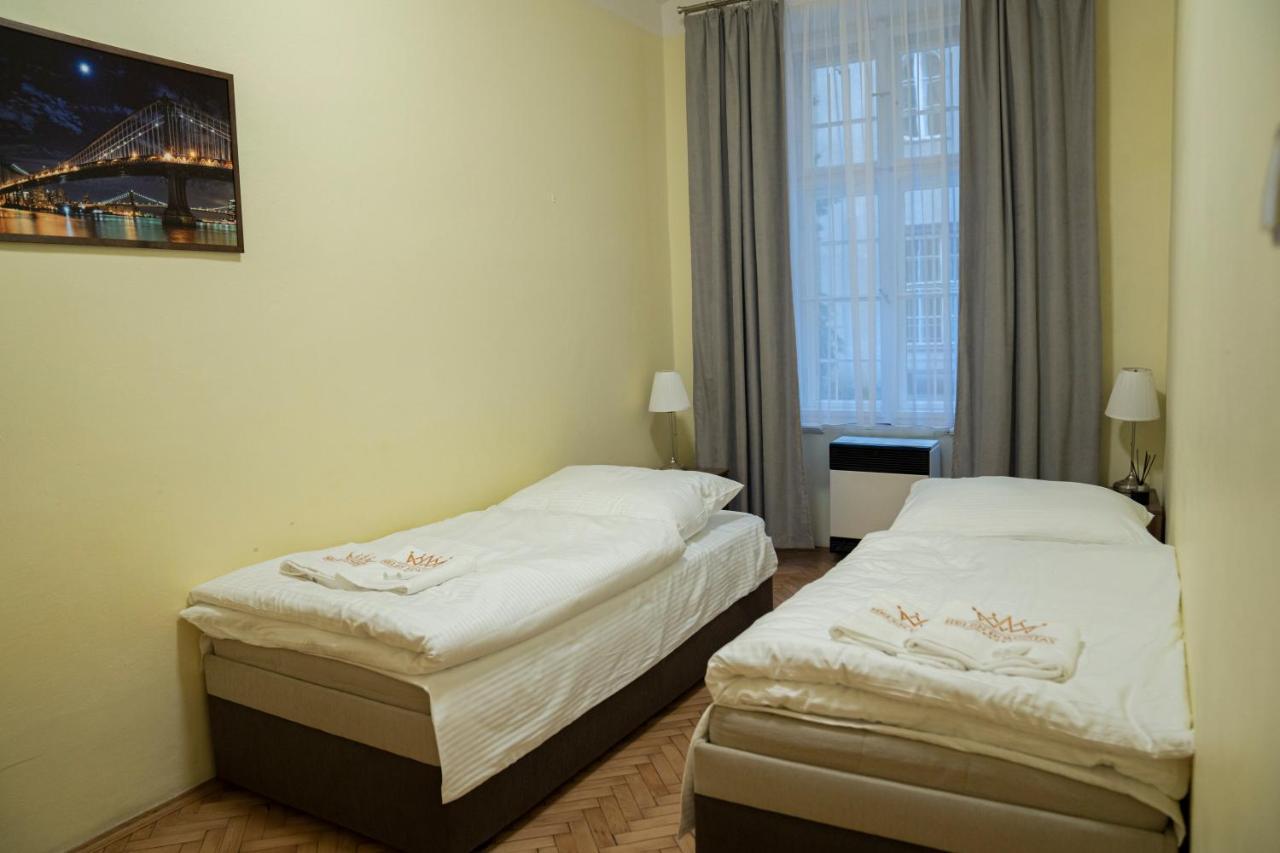 Helen Homestay Vaclavske Namesti Prague Exterior photo